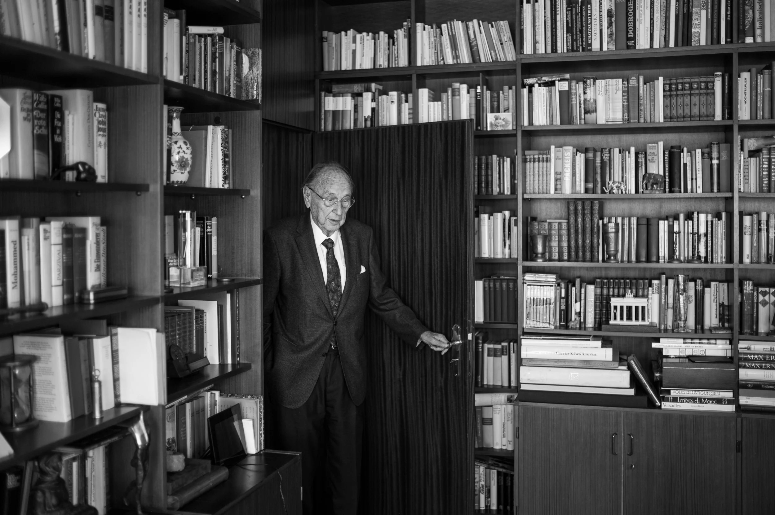 Hans-Dietrich Genscher 1 by Robert Brembeck