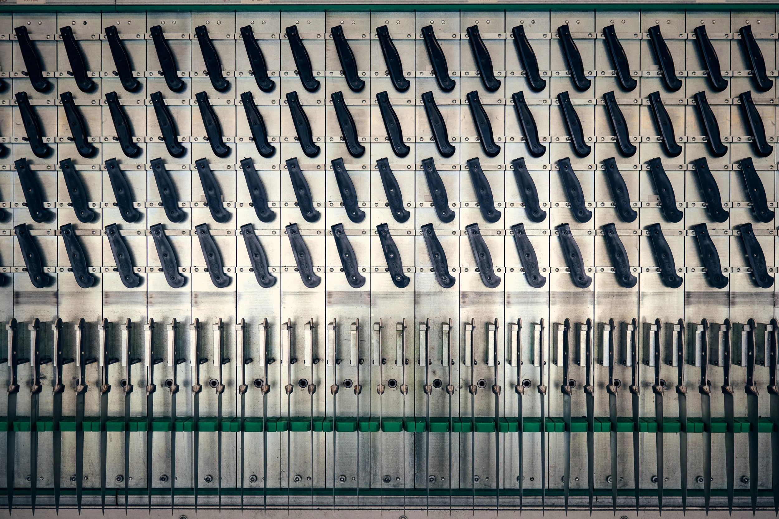 WMF Messerschmiede 19 by Robert Brembeck