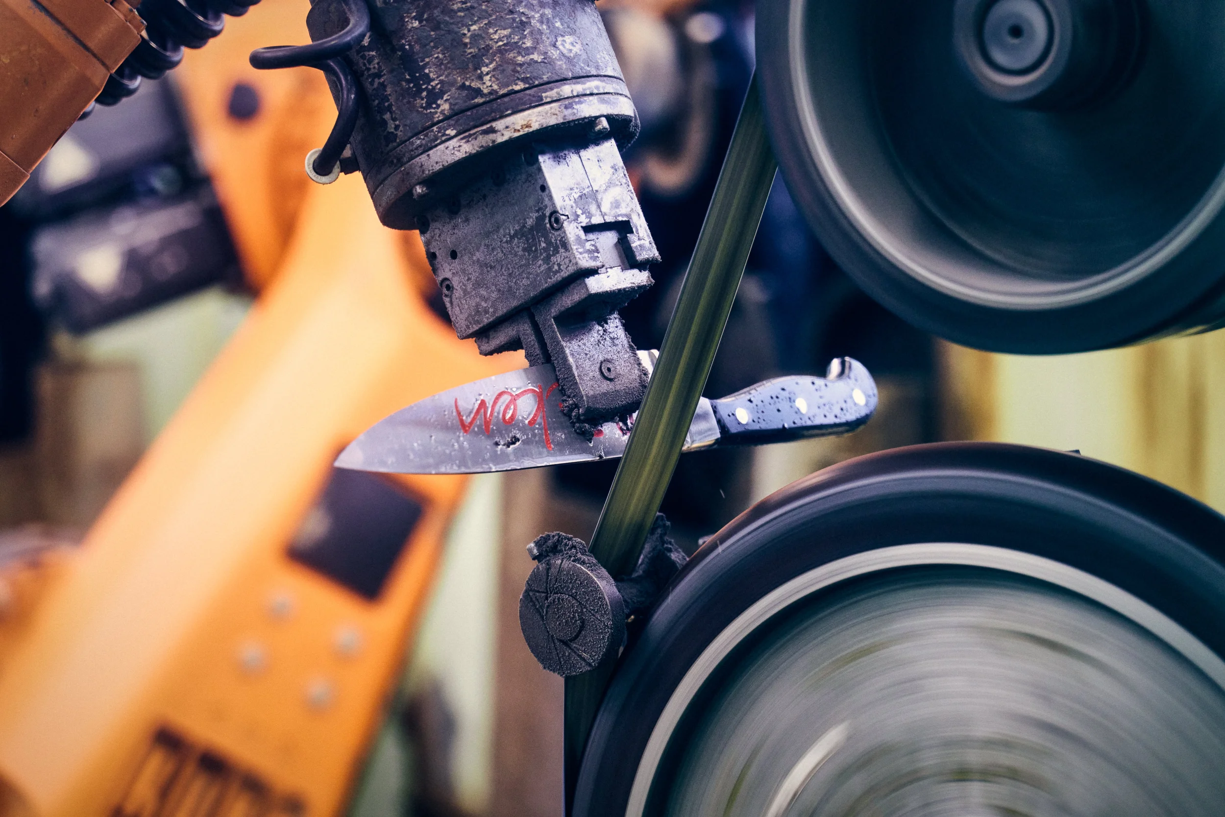 WMF Messerschmiede 23 by Robert Brembeck