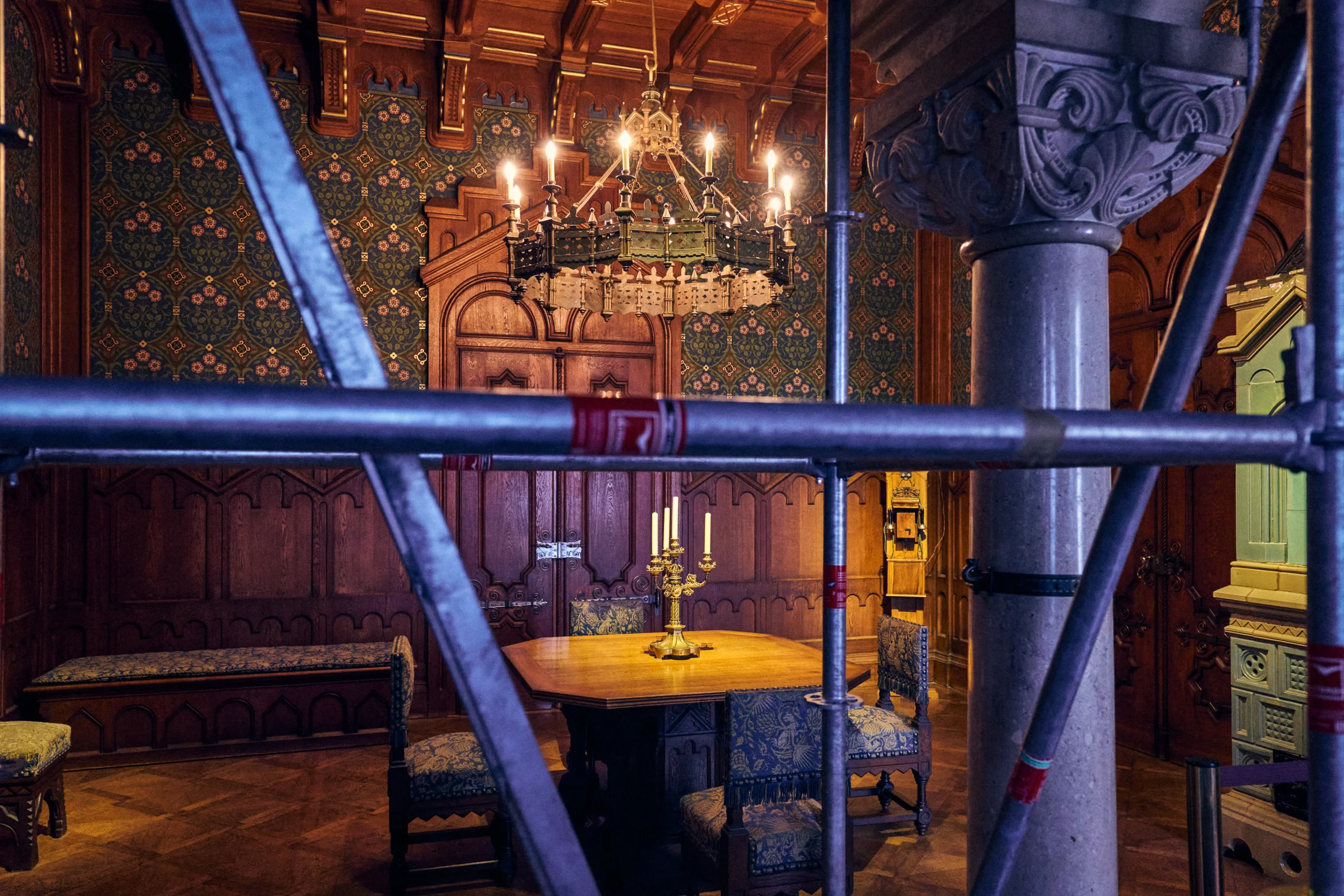 Das Luftschloss x Stern 9 by Robert Brembeck