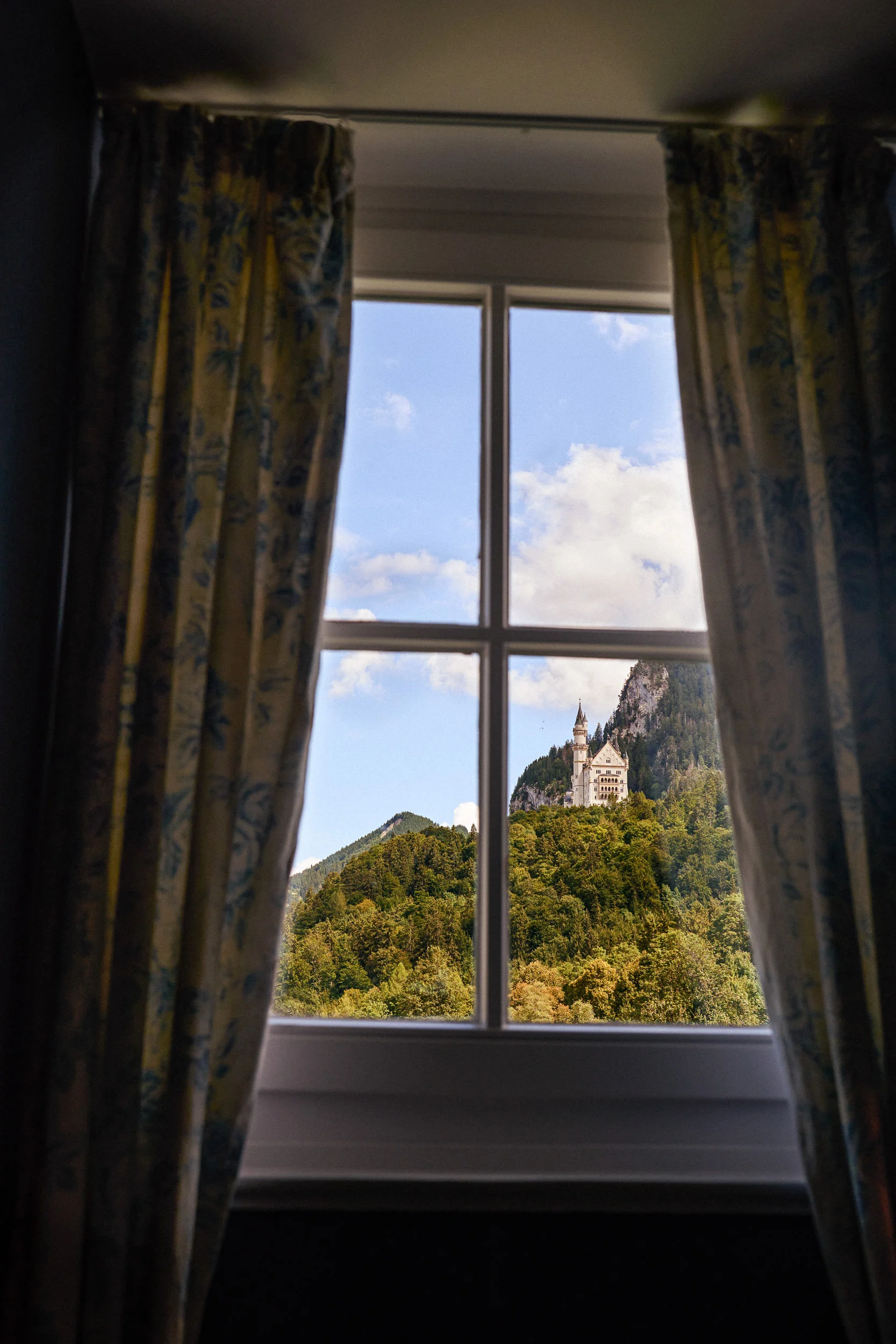 Das Luftschloss x Stern 8 by Robert Brembeck