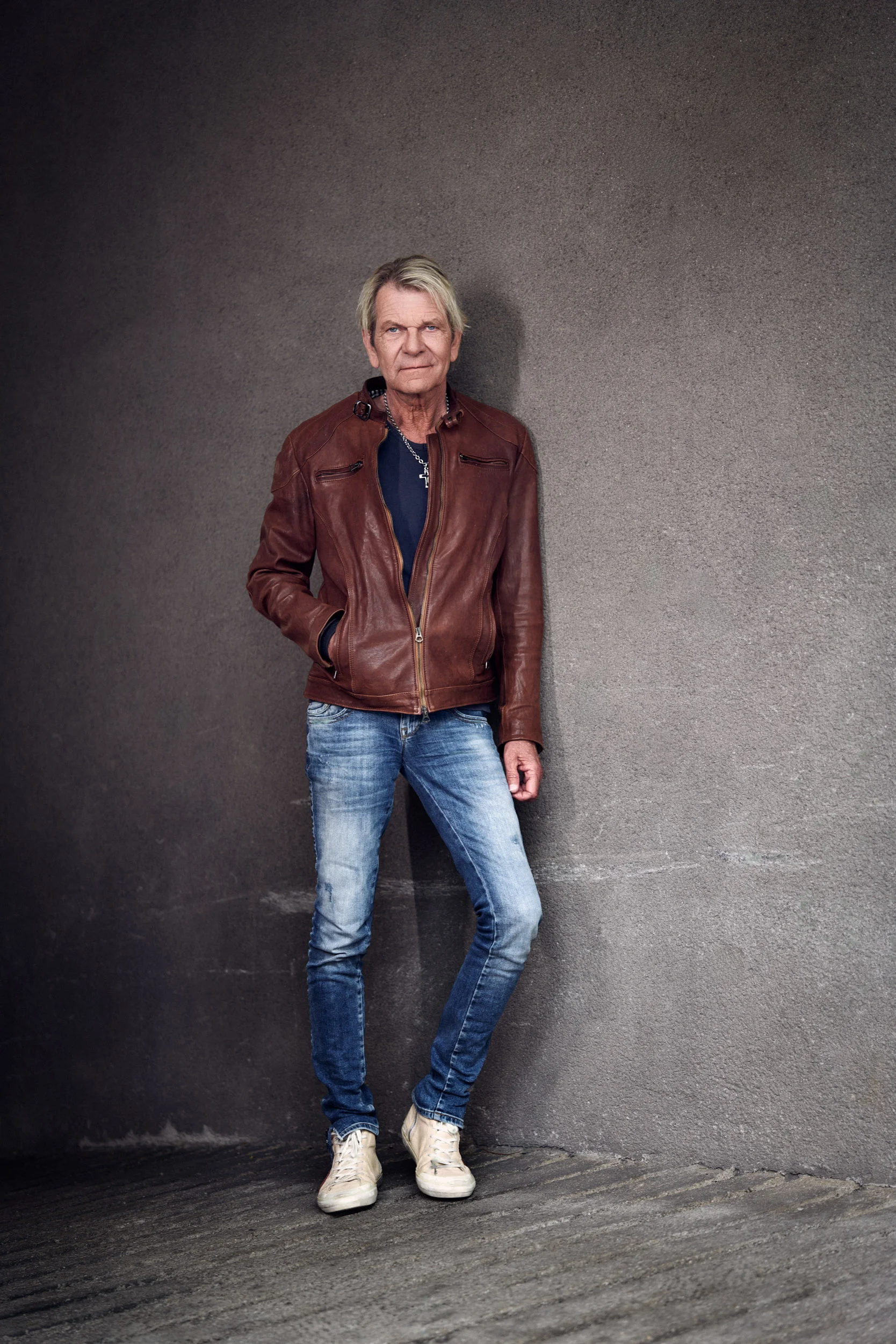 Matthias Reim x Spiegel Magazin 6 by Robert Brembeck